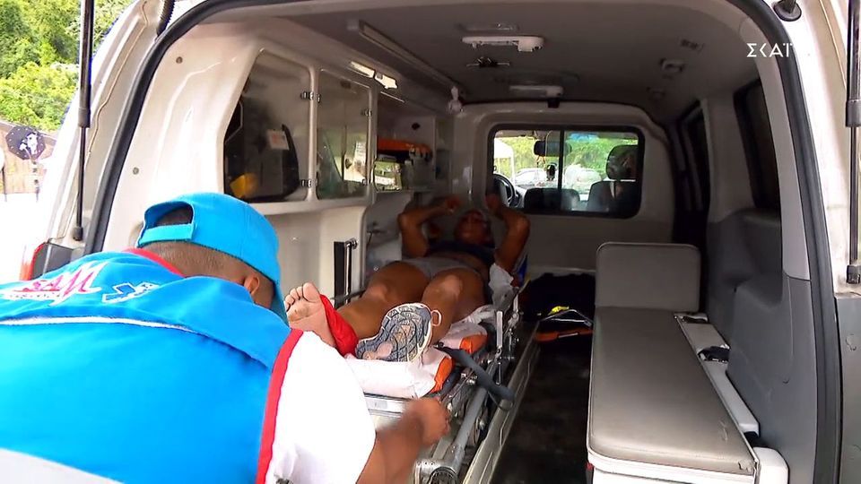 Survivor: Σοκαριστικός τραυματισμός για την Ασημίνα - Μεταφέρθηκε στο νοσοκομείο (VIDEO)