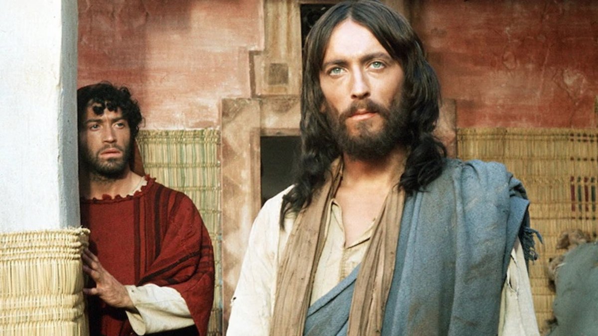 Ιησούς από τη Ναζαρέτ: Η φωτογραφία με τον Πάουελ με τσιγάρο και κονιάκ