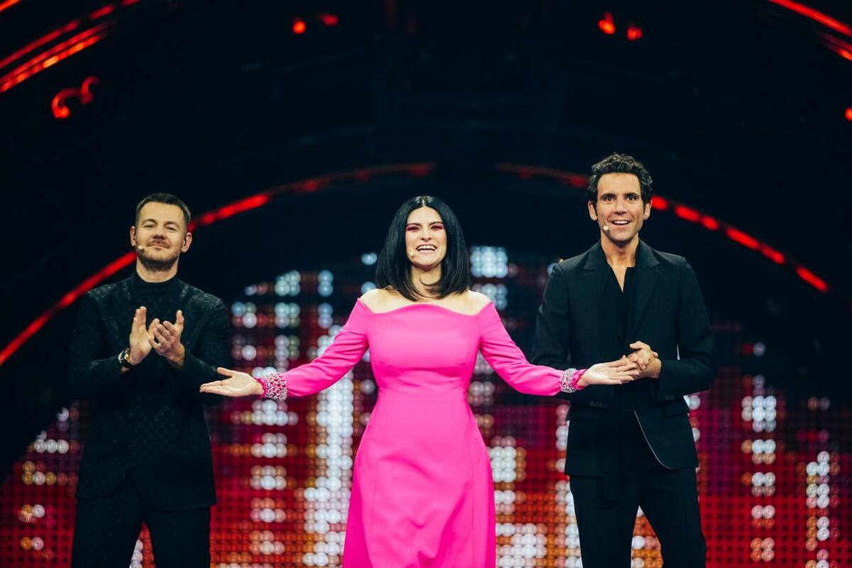 Eurovision 2022: Η φαντασμαγορική έναρξη της μεγάλης βραδιάς (VIDEO)