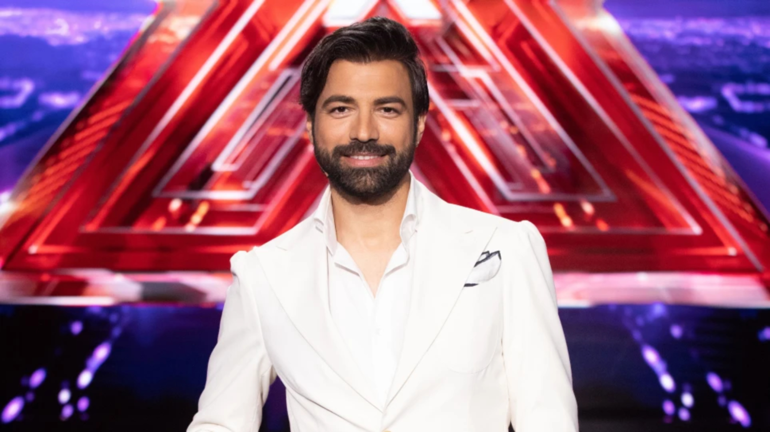 X-Factor: Απόψε το 3ο Live -Ξανά δίπλα στους κριτές ο Ηλίας Ψινάκης