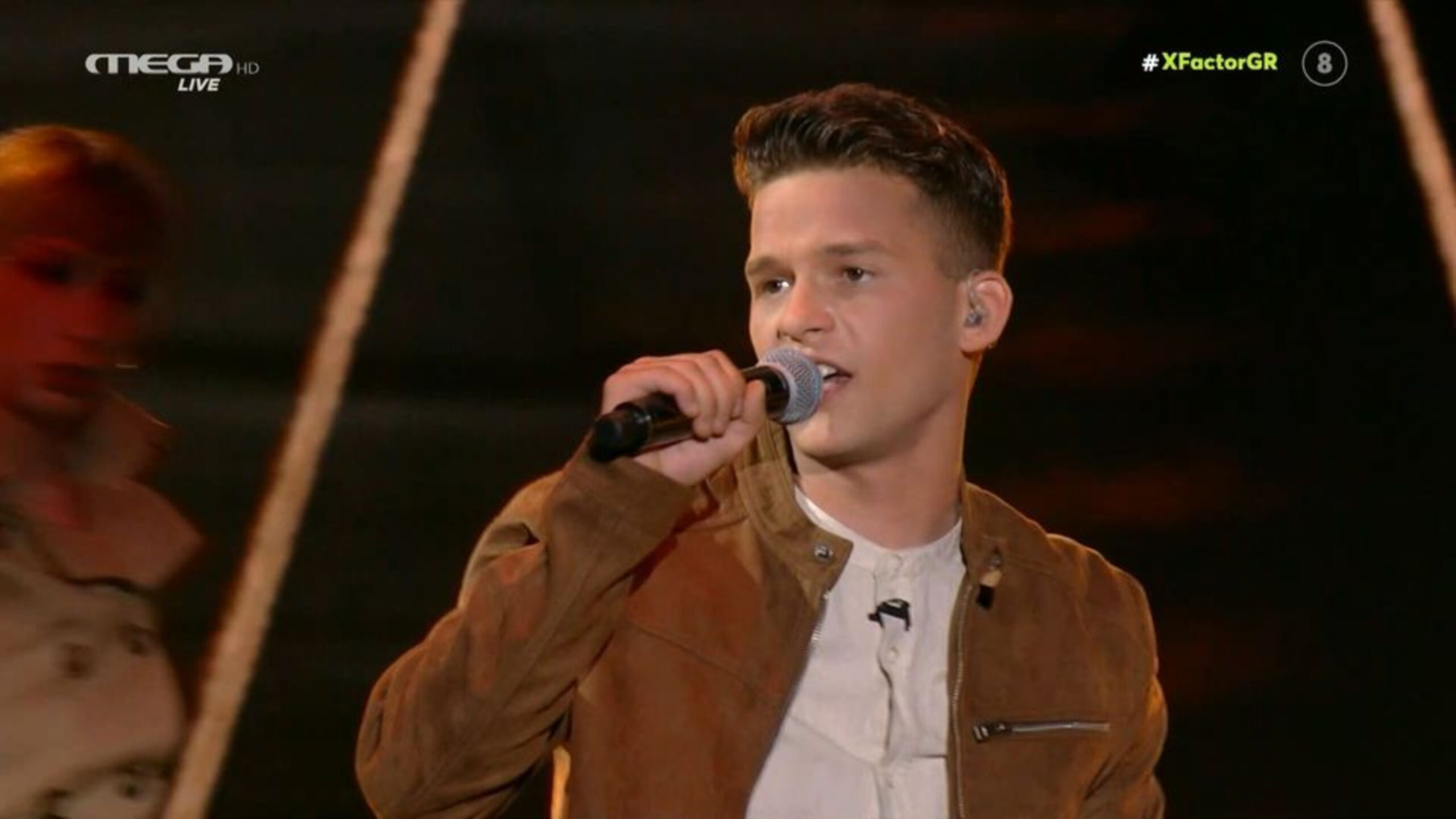 X-Factor: Συγκινητική στιγμή -Ο 21χρονος Λάμπρου ερμήνευσε δικό του τραγούδι και αποθεώθηκε