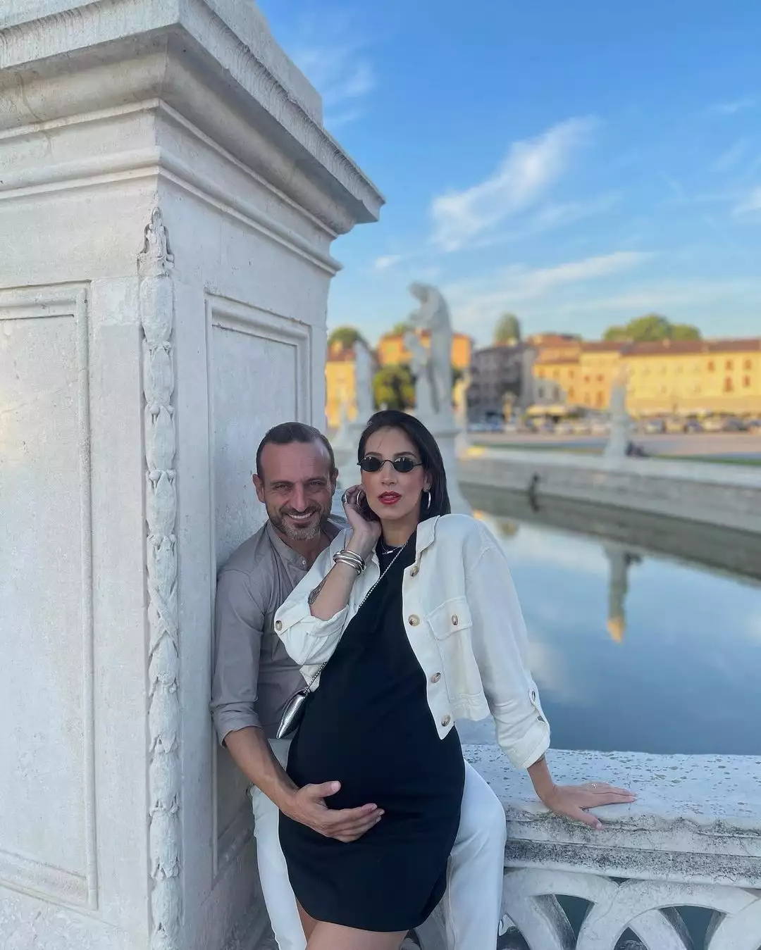 Σοφία Λεοντίτση: Σε προχωρημένη εγκυμοσύνη στην Ιταλία -Αγκαλιά με τον αγαπημένο της