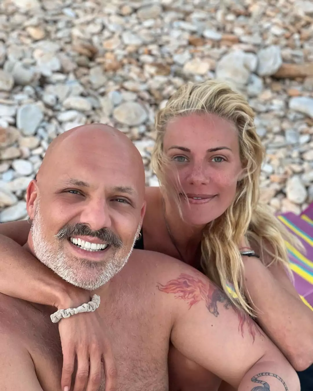 «Αγαπώ την γκρίνια του»: Ζέτα Μακρυπούλια και Νίκος Μουτσινάς κάνουν μαζί διακοπές (ΦΩΤΟ)