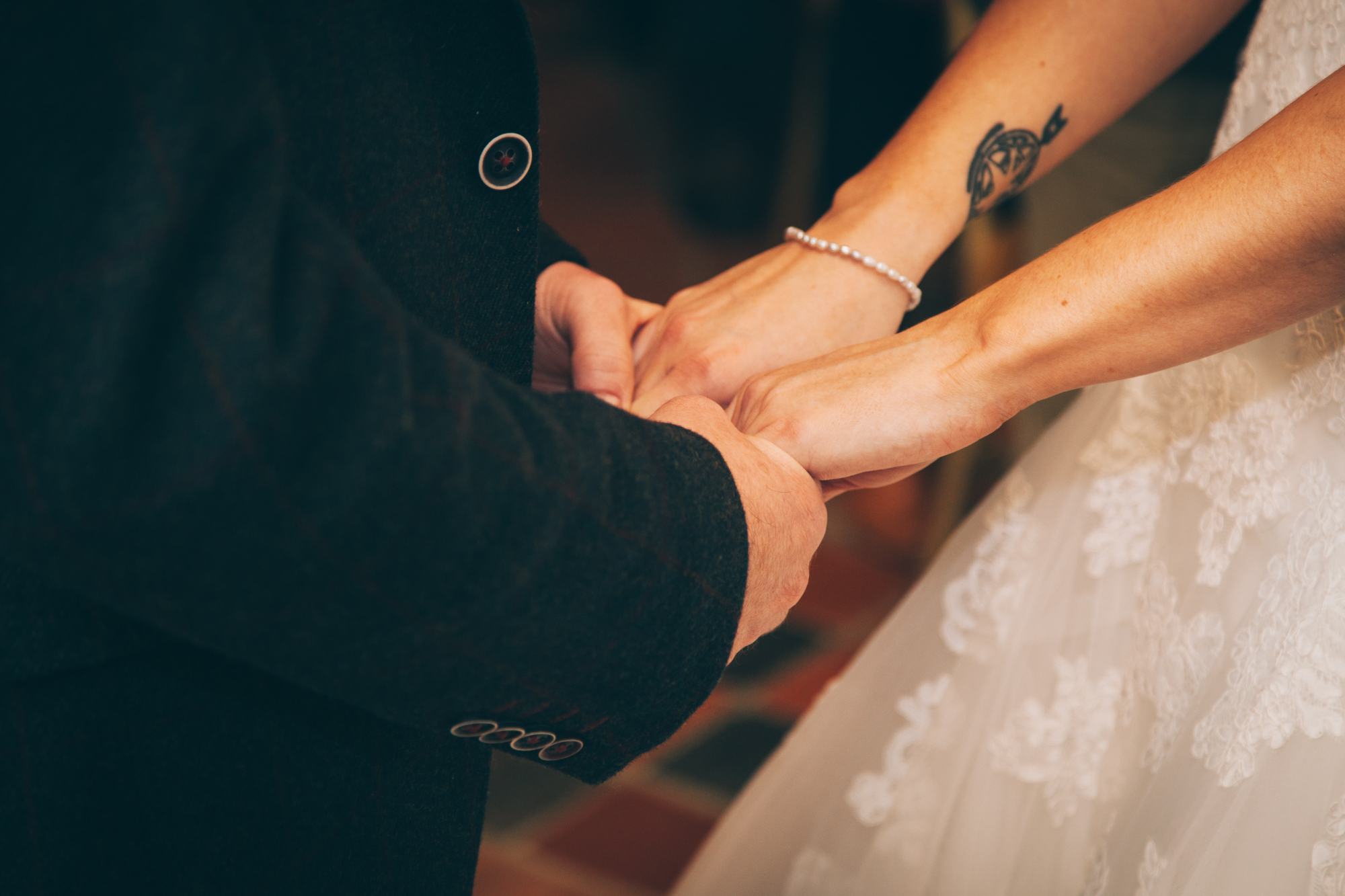 Πάτρα: Συμπέθεροι παραλίγο να πλακωθούν για παραγγελιά στον γάμο: «Τώρα χορεύουμε εμείς»