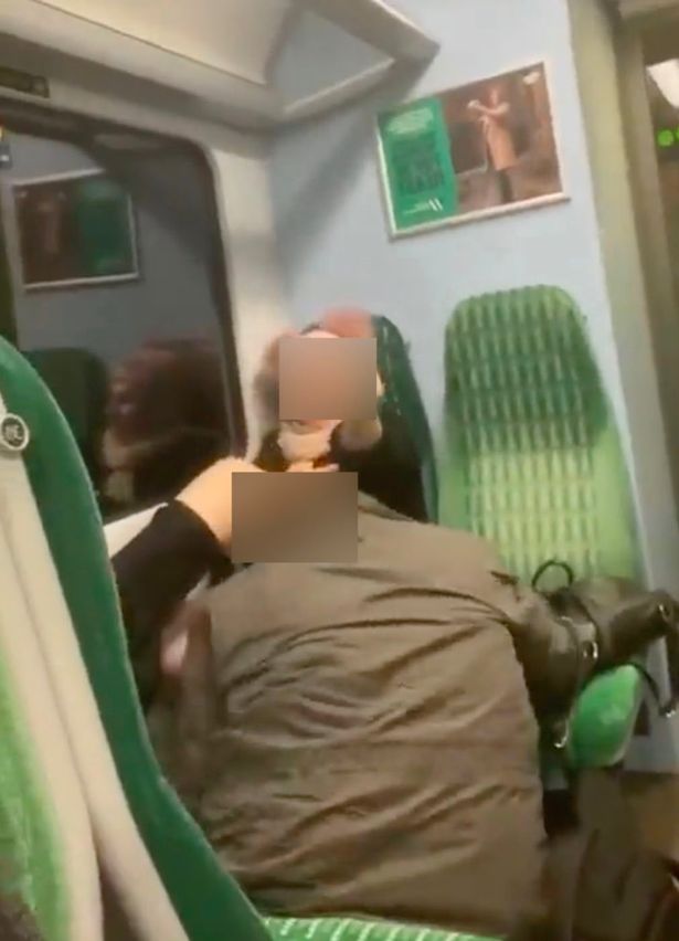 Ζευγάρι έκανε σεξ μέσα σε τρένο - Τους ψάχνει η αστυνομία (ΦΩΤΟ)