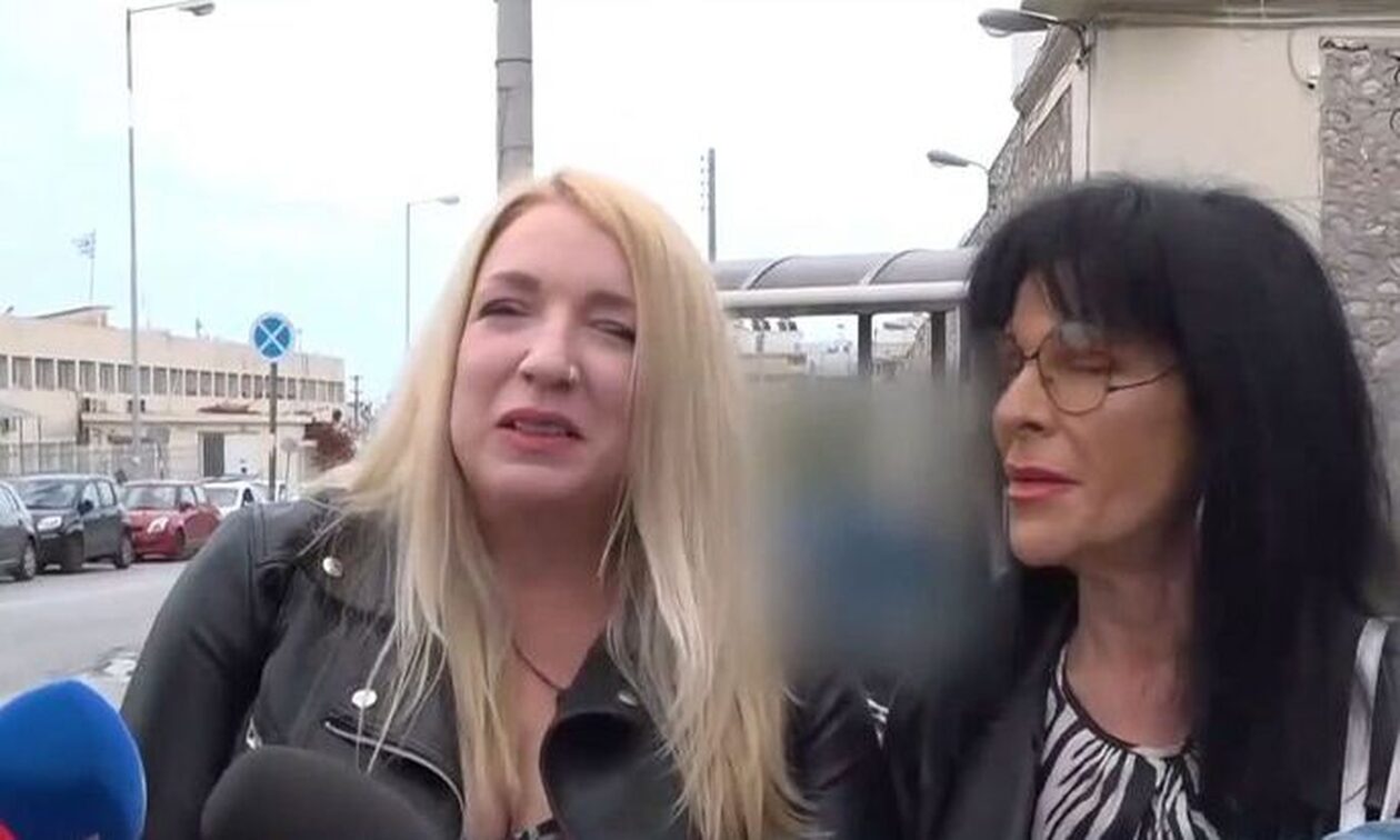 Σοφία Βόσσου: Παντρεύτηκε η κόρη της Ερασμία Μάνου με τον φυλακισμένο σύντροφό της – «Νιώθω περίεργα» (VIDEO)