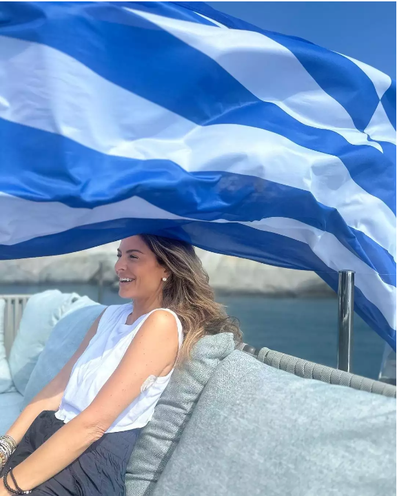 Μαρία Μενούνος: Απολαμβάνει την Ελλάδα παρέα με τον σύζυγό της, λίγους μήνες πριν γίνουν γονείς (ΦΩΤΟ)