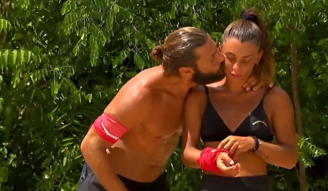 Χαμός στο Survivor All Star: Ο Βασάλος φίλησε την Μαριαλένα - Πως αντέδρασε ο Κατσούλης (VIDEO)