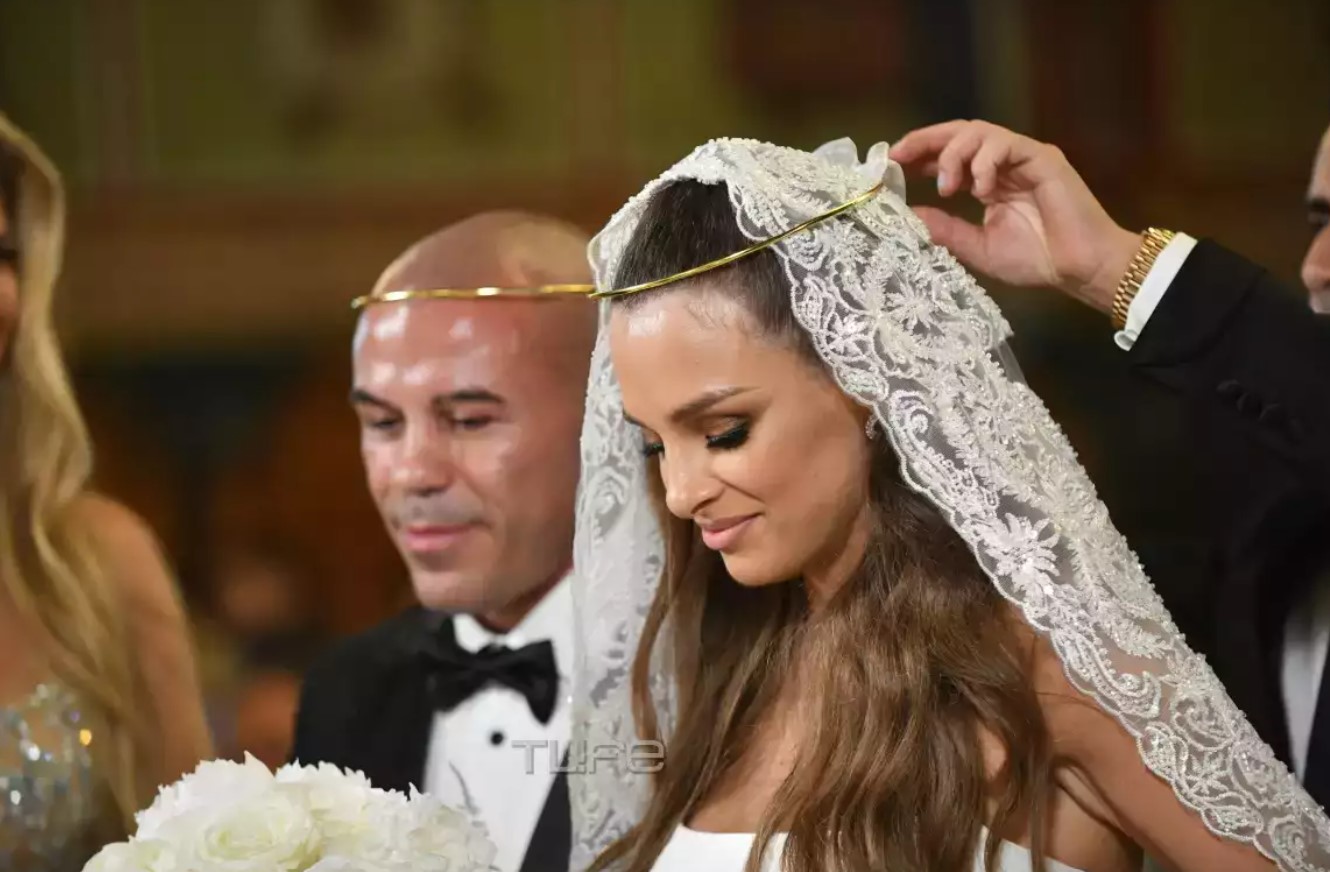 Μιχάλης Ζαμπίδης: Ντύθηκε γαμπρός πλάι στην καλλονή αγαπημένη του (ΦΩΤΟ)