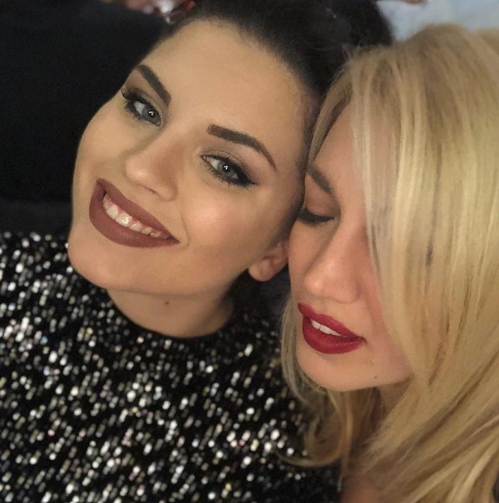 Κωνσταντίνα και Κατερίνα Σπυροπούλου: Η μία πιο όμορφη από την άλλη! Πόσο μοιάζουν οι δύο αδελφές; (ΦΩΤΟ)
