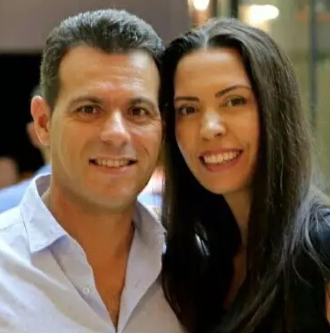 Δημήτρης Ιτούδης: Αυτή είναι η γοητευτική σύζυγος του προπονητή της Εθνικής μπάσκετ - Είναι ο «βράχος» του (ΦΩΤΟ & VIDEO)