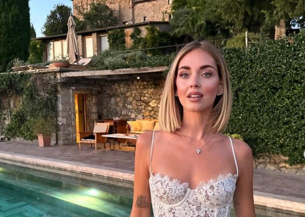 Κιάρα Φεράνι: Παντρεύτηκε η κούκλα αδελφή της σε κάστρο της Ιταλίας - Γιατί η διάσημη influencer ανέβασε ελάχιστες ΦΩΤΟ