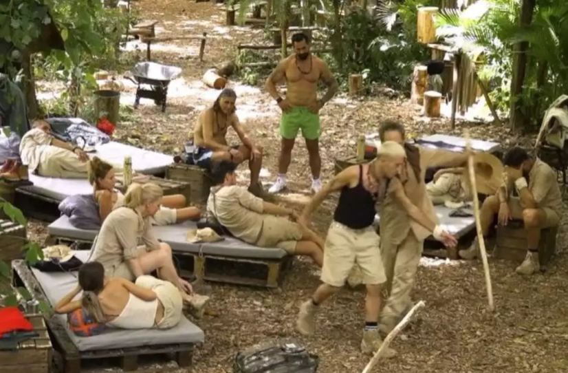 I’m a celebrity get me out of here: Στα «μαχαίρια» Ξιαρχό – Γαρδέλης – «Θες να παίξουμε Κασσελάκη και Τάιλερ;» (VIDEO)