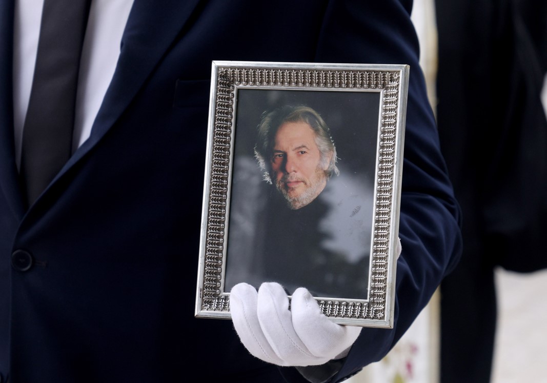 Γιώργος Μιχαλακόπουλος: Οδύνη στην κηδεία του ηθοποιού (ΦΩΤΟ & VIDEO)