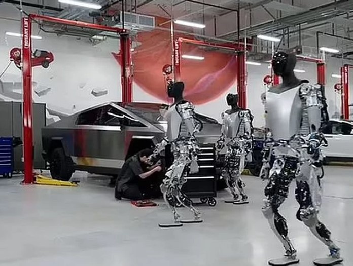 Επίθεση-σοκ: Ρομπότ της Tesla έβγαλε... νοκ άουτ εργαζόμενο της εταιρείας!
