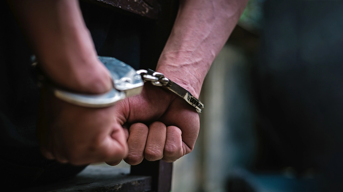 Μενίδι: Συνελήφθησαν δύο ανήλικοι για τον ξυλοδαρμό 15χρονου - Ανέβασαν το βίντεο στα social media