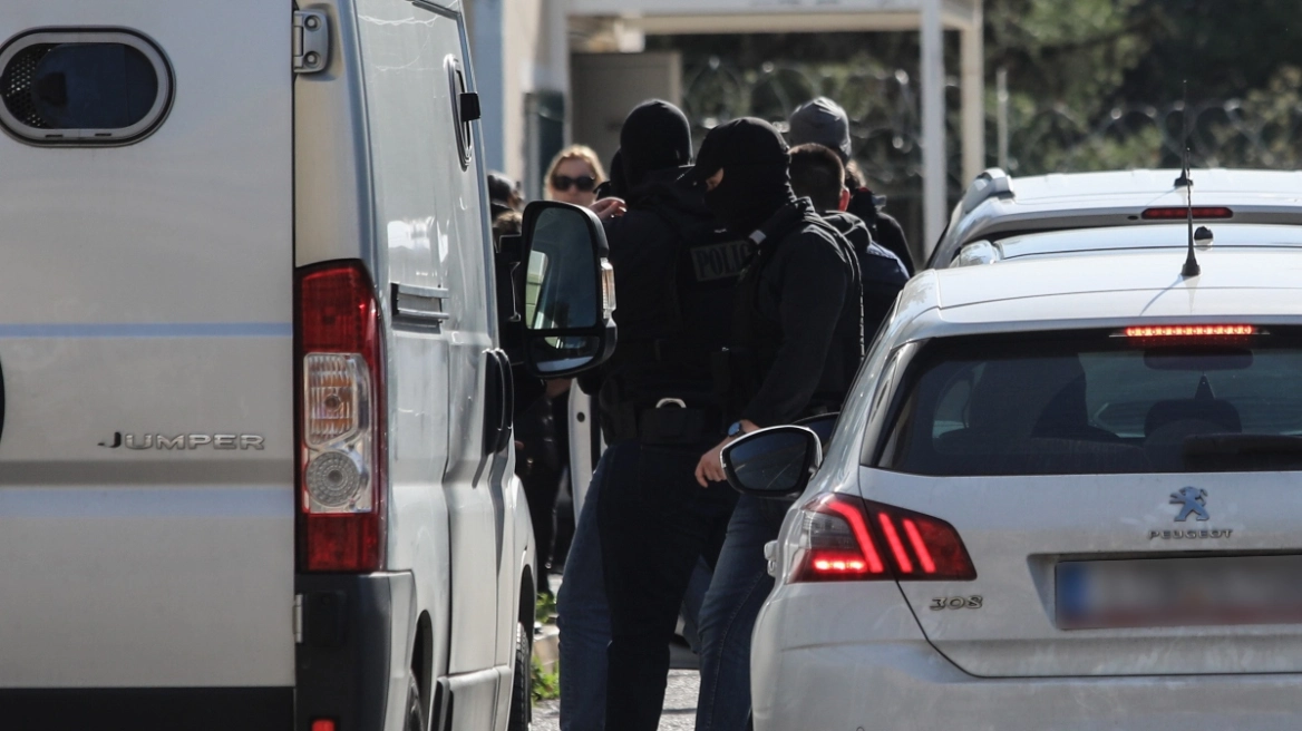 Greek Mafia: Για 9 κακουργήματα διώκονται οι δύο συλληφθέντες - Εκτελούσαν ακριβοπληρωμένα συμβόλαια θανάτου