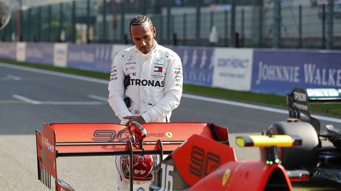 Εκτοξεύτηκε η μετοχή της Ferrari πριν ακόμη ανακοινωθεί επίσημα η μεταγραφή Χάμιλτον