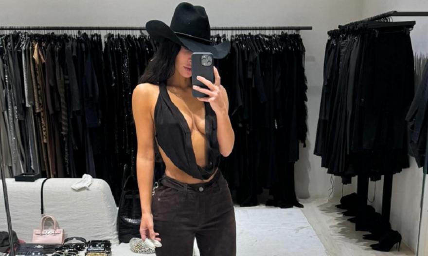 Kim Kardashian: Μεταμορφώθηκε σε σέξι καουμπόισσα για το πάρτι της στο Λας Βέγκας (ΦΩΤΟ)