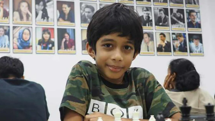 Ένας οκτάχρονος έγινε ο νεότερος παίκτης που κερδίζει grandmaster στο Σκάκι