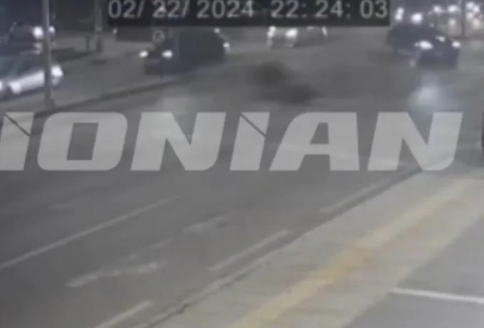 Πάτρα: Σοκαριστικό βίντεο από το τροχαίο δυστύχημα με θύματα δύο νεαρούς