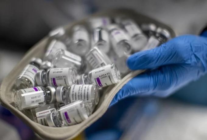 Γιατί αποσύρεται τώρα το εμβόλιο της Astrazeneca - Τι εξηγεί καθηγήτρια Φαρμακολογίας του ΑΠΘ