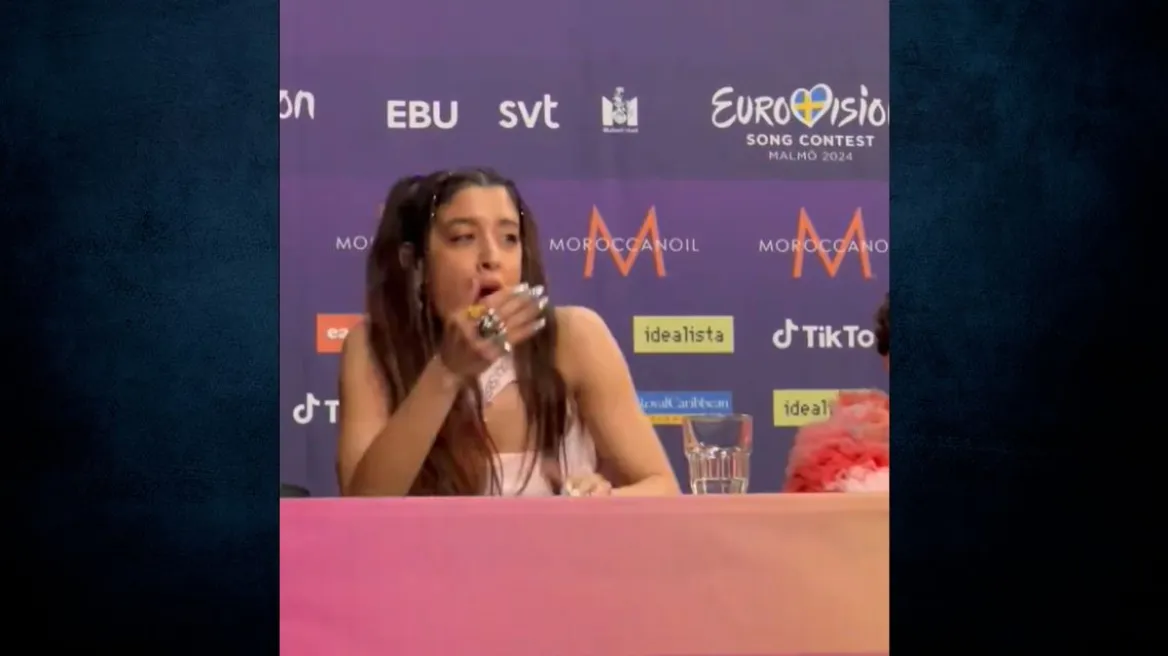 Eurovision 2024: Τα χασμουρητά της Μαρίνας Σάττι την ώρα που δίνει συνέντευξη Τύπου η εκπρόσωπος του Ισραήλ
