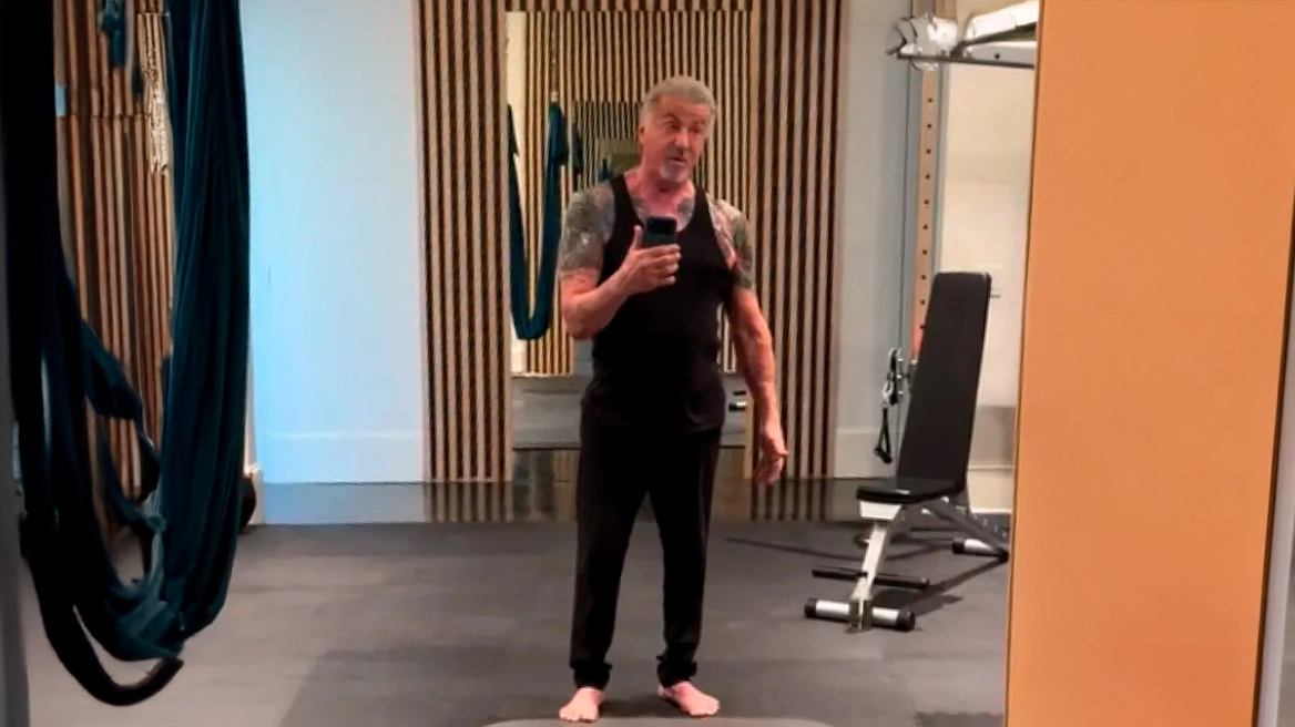 O Σιλβέστερ Σταλόνε συνεχίζει το γυμναστήριο στα 79 του και αποθεώνεται (VIDEO)