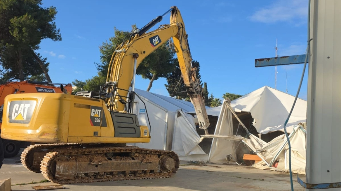 Μπουλντόζες κατεδάφισαν κτίρια στην έδρα του ΟΗΕ στην Ιερουσαλήμ (ΦΩΤΟ - VIDEO)